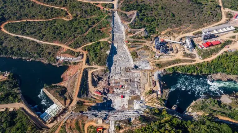 Barragem de Caculo Cabaça avança e deverá reforçar produção energética de Angola até 2027